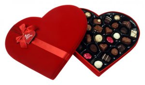Heart-shaped-Chocolates-Box